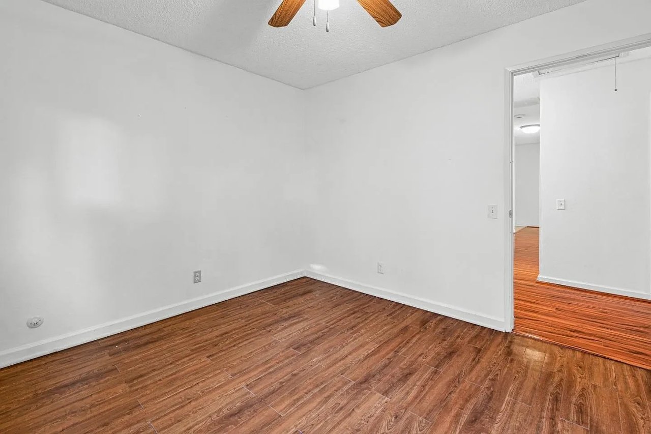 4618 Del Valle Pkwy