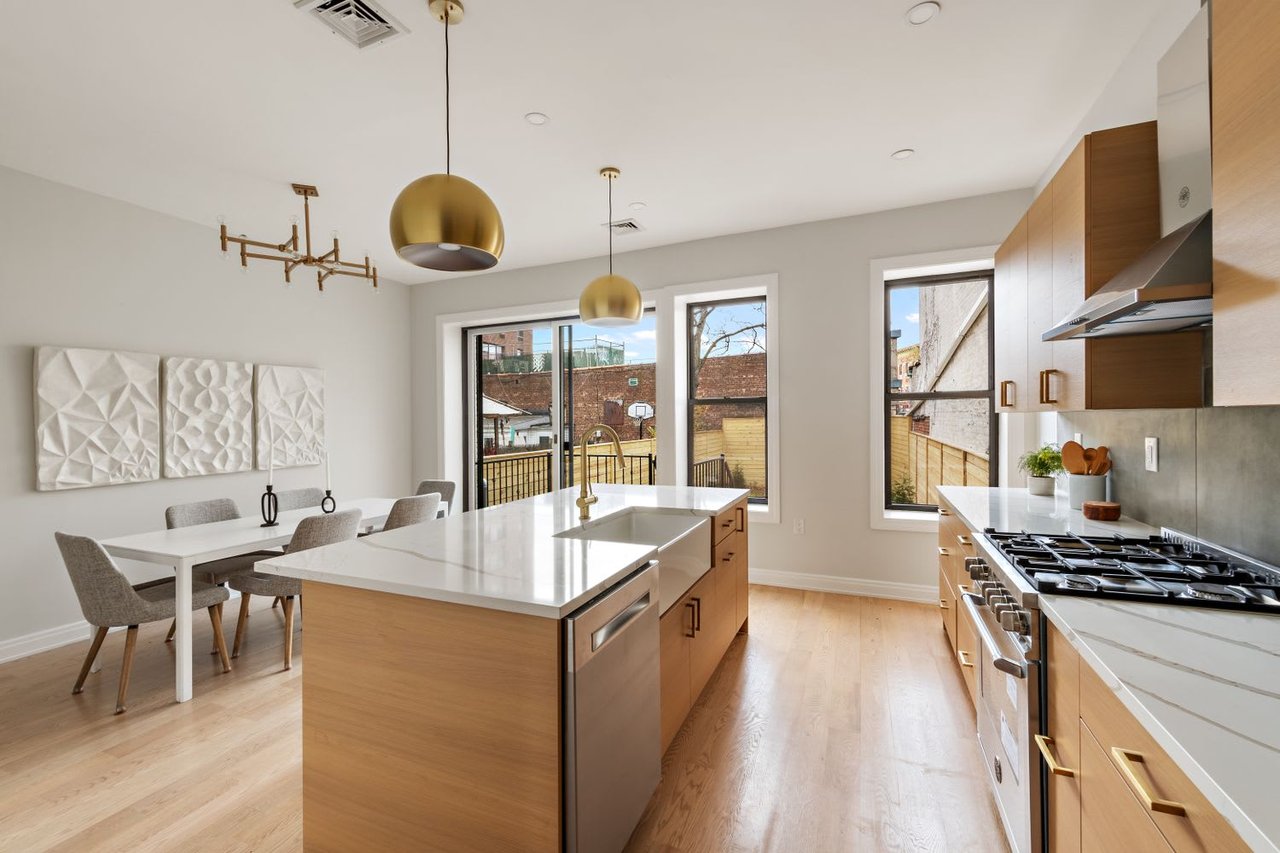 Single family Townhouse | Kensington