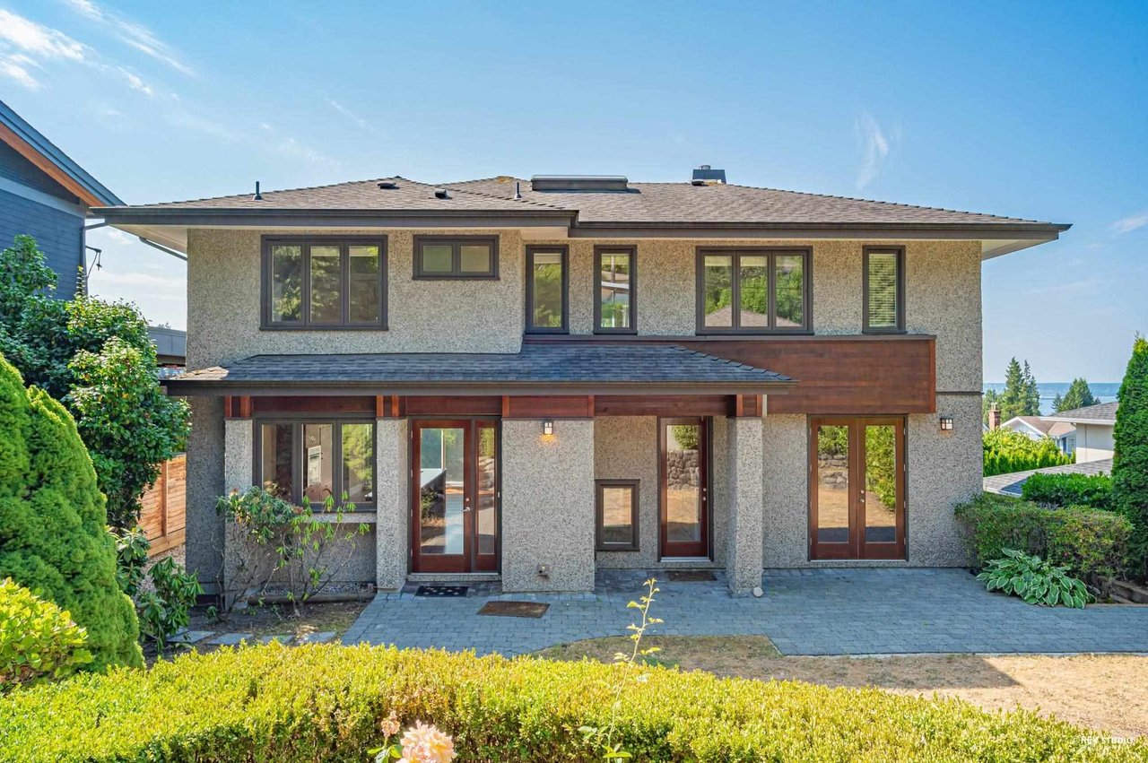 1141 Lawson Ave