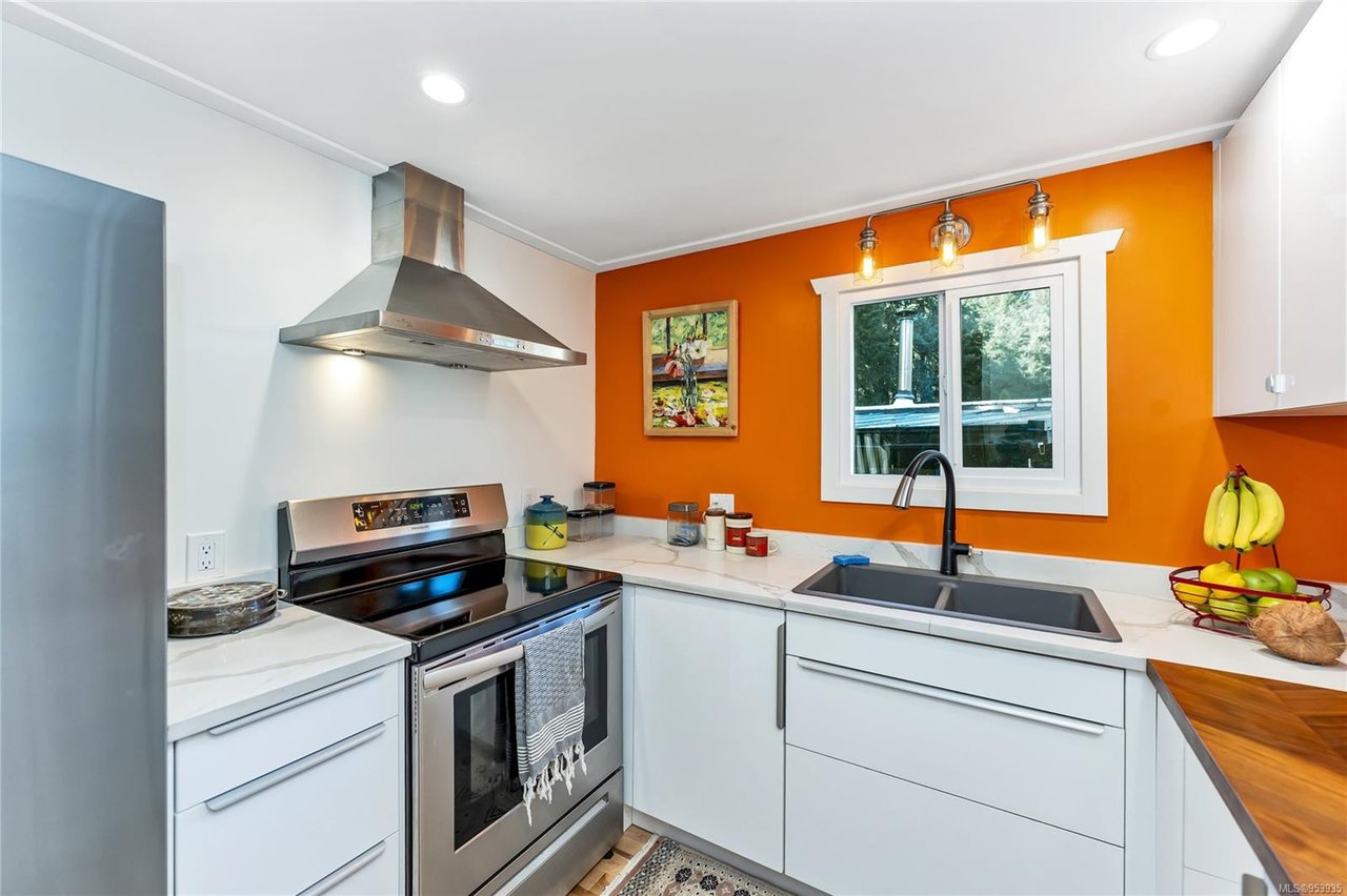 22-2807 Sooke Lake Rd