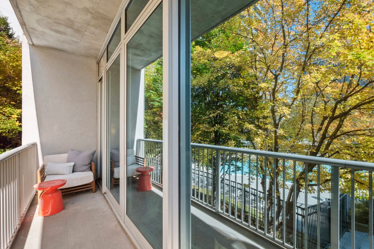 950 W Peachtree Street NW Unit: 701