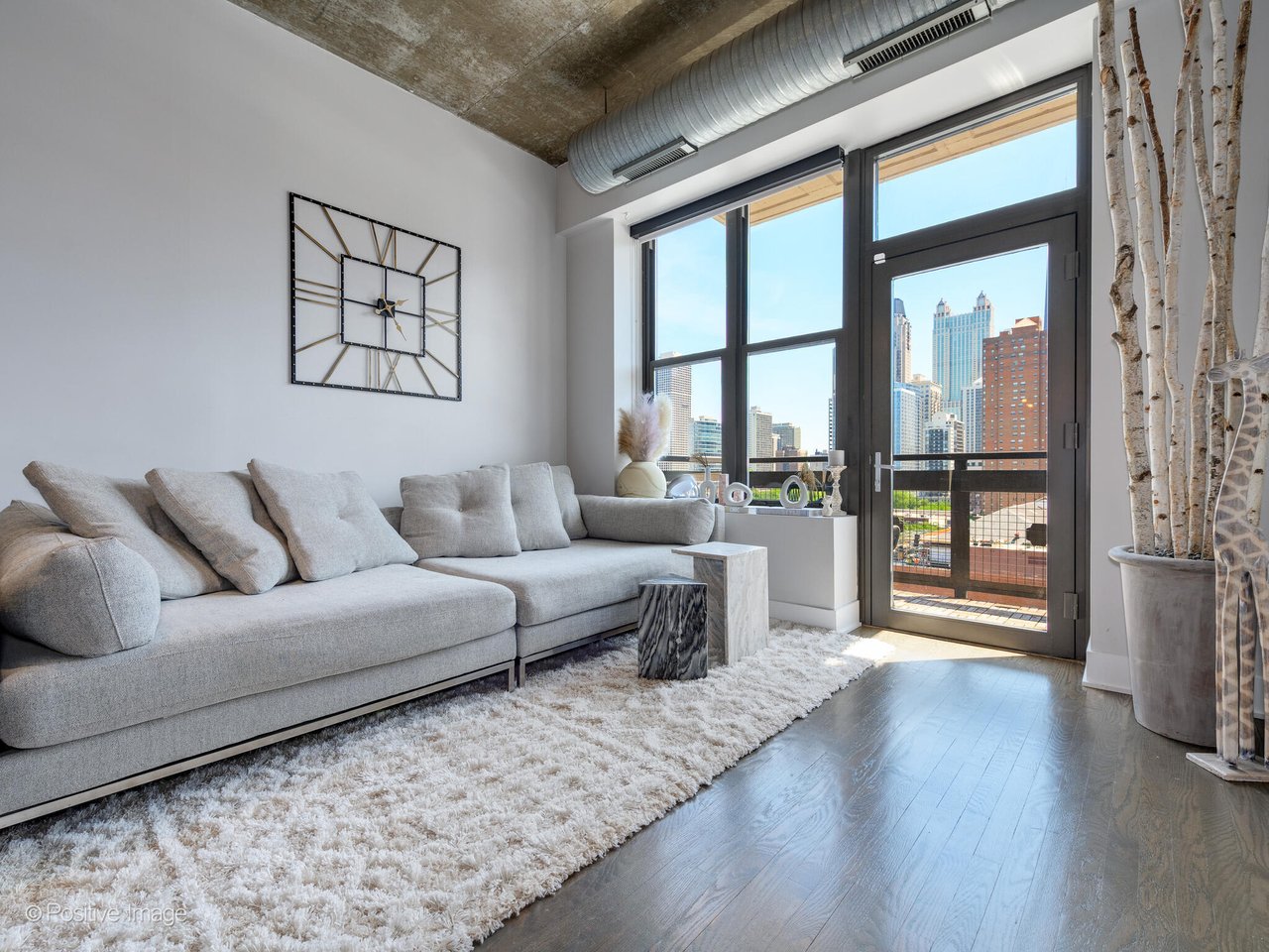 849 N Franklin St Unit 913