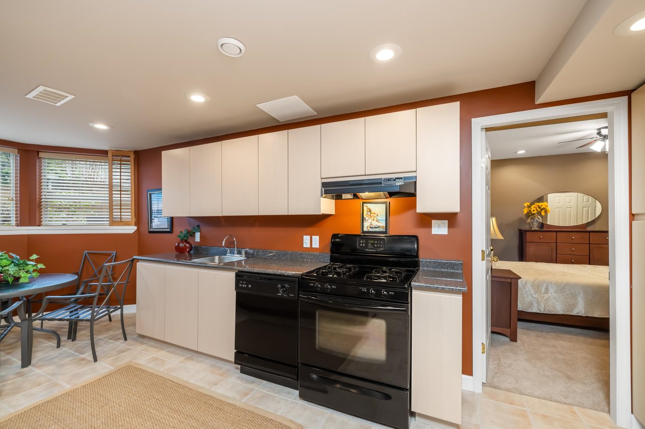 412 Balfour Dr