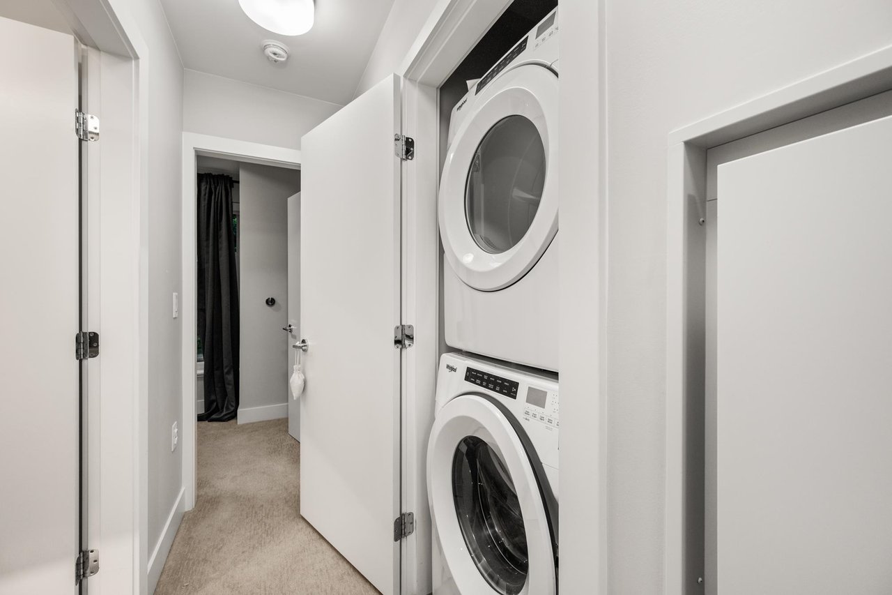 3482 Marine Wy