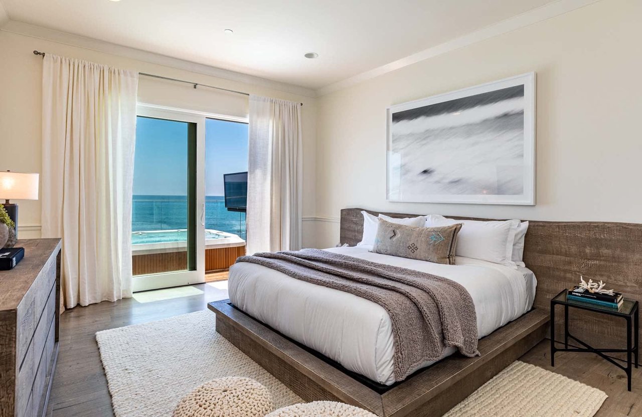 CONFIDENTIAL LUXURY LEASE