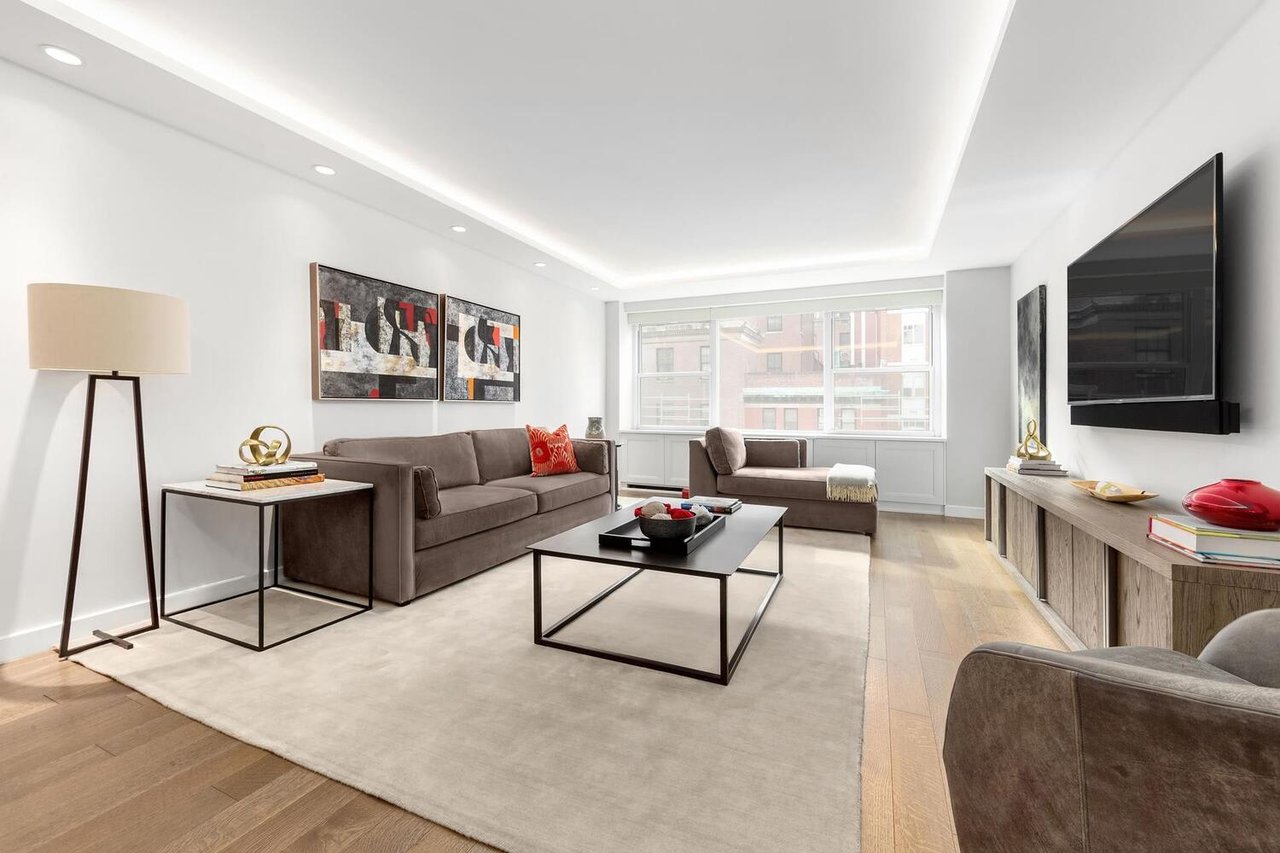 150 E 77th St, #9A