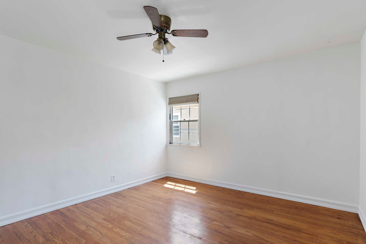 4403 Campbell Dr
