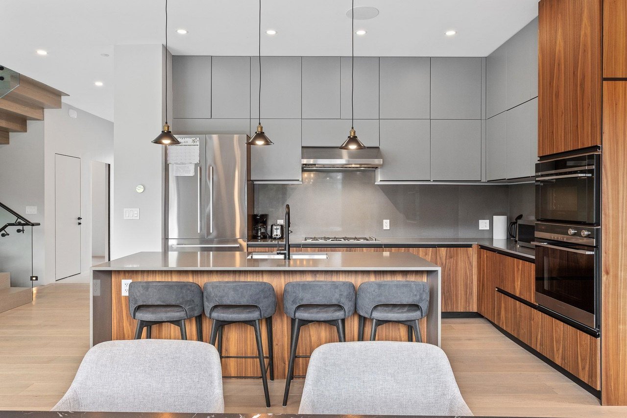 33-3385 Mamquam Rd