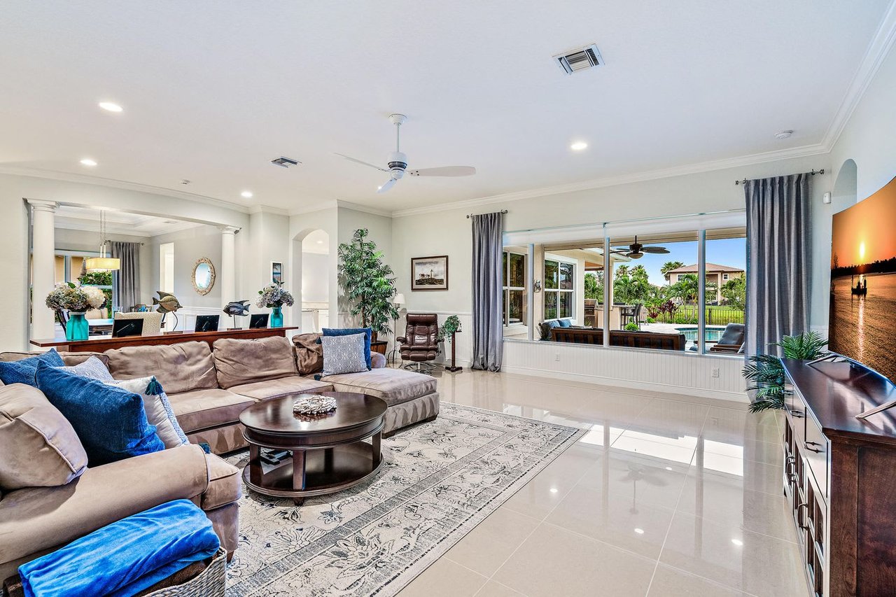 137 Casa Cir