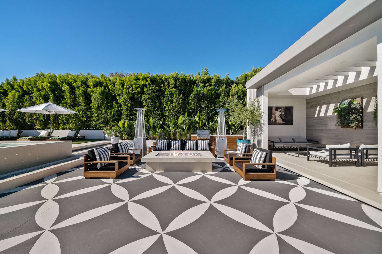 The Apex HH | 7115 Macapa Drive