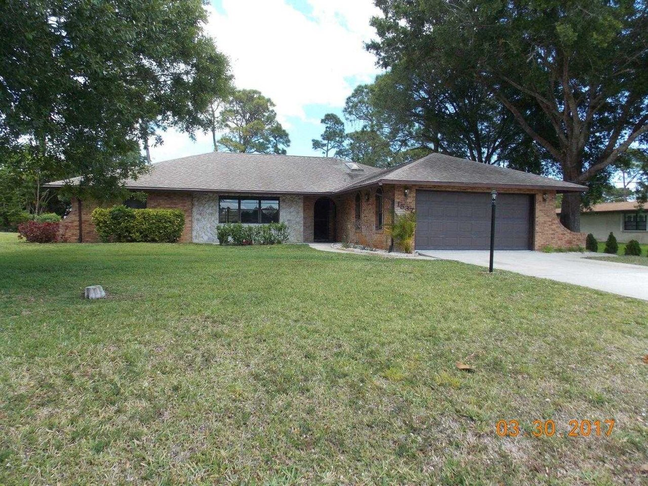1537 Blockton Ave