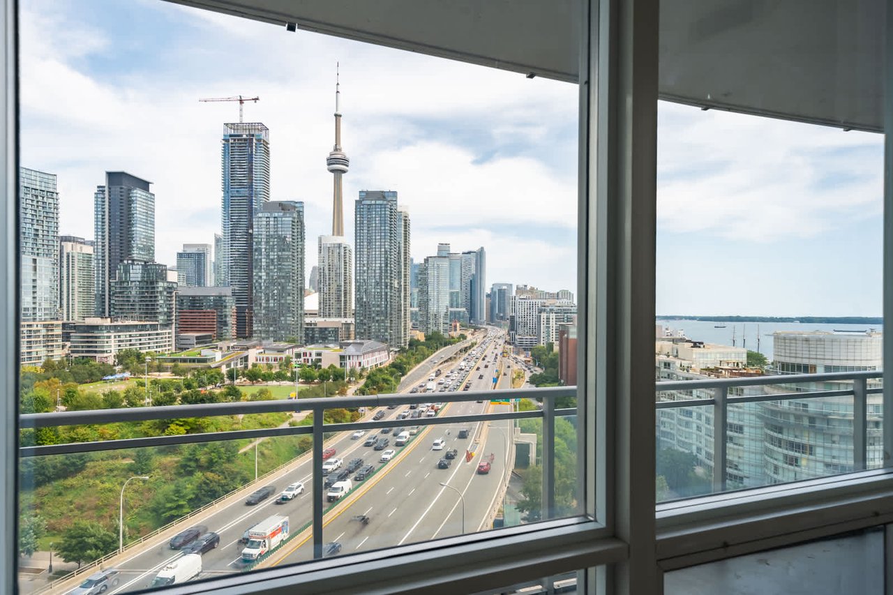 38 Dan Leckie Way Unit 1809