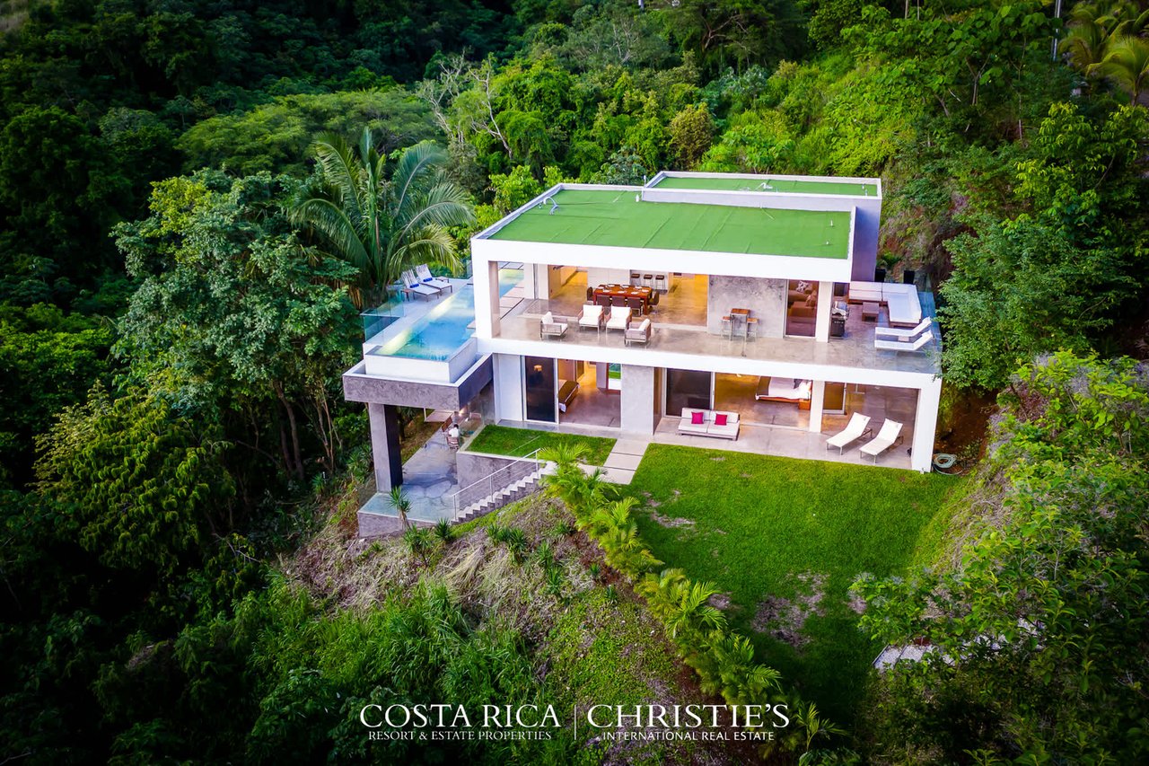 Aquamarina Ocean View Villa