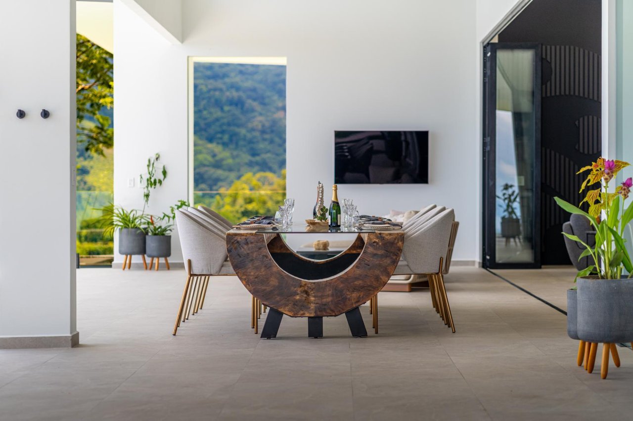 Private Solar Powered Ocean View Villa, Ojochal, Puntarenas