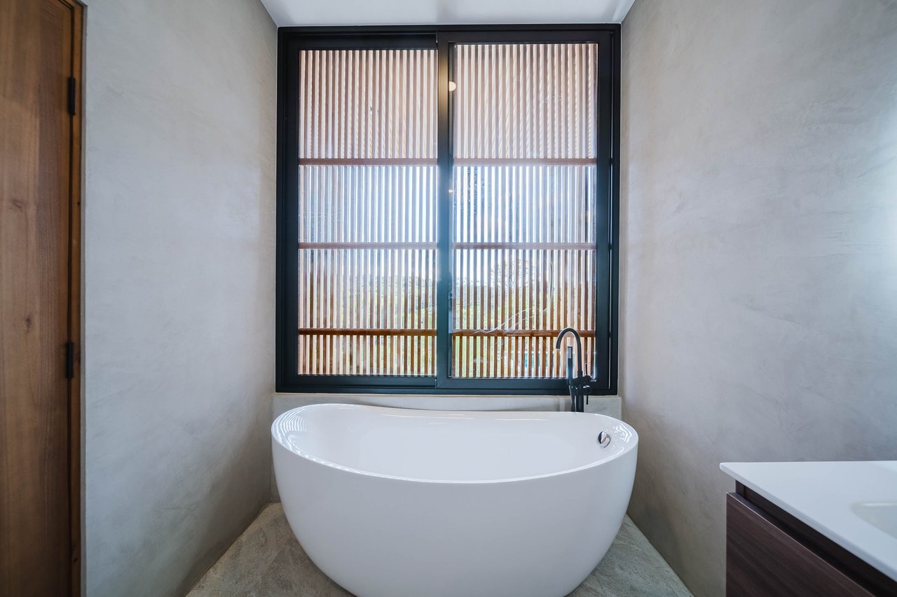 Finca Tranquila Brand New Luxury Residence