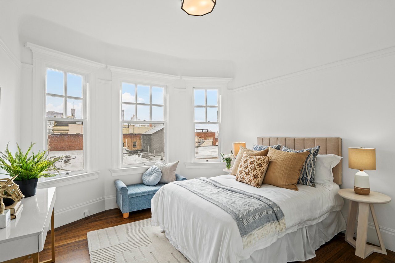  Top Floor Three Bedroom, Two Bath TIC at Franklin and Clay