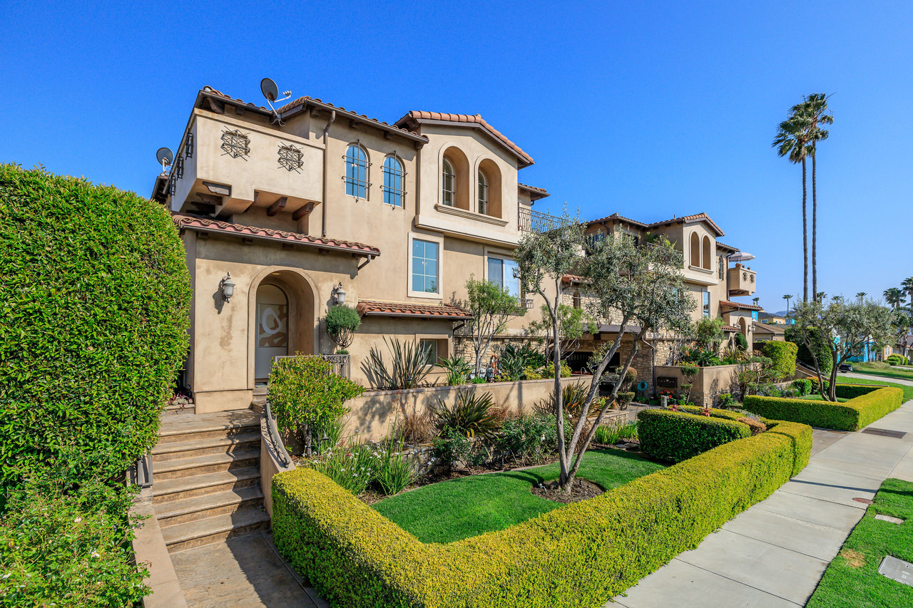 704 S Pacific Coast Highway A