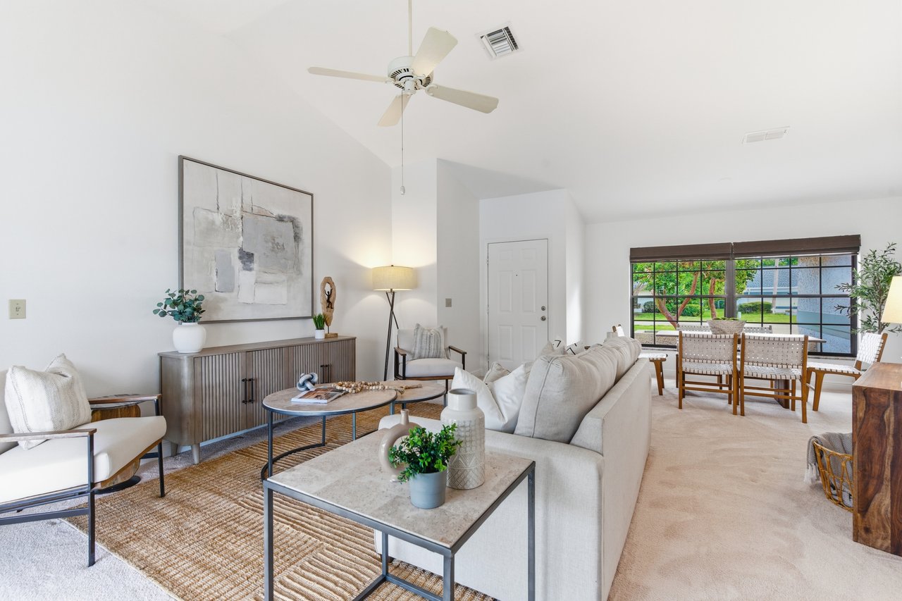 19184 Pine Run Ln - Three Oaks