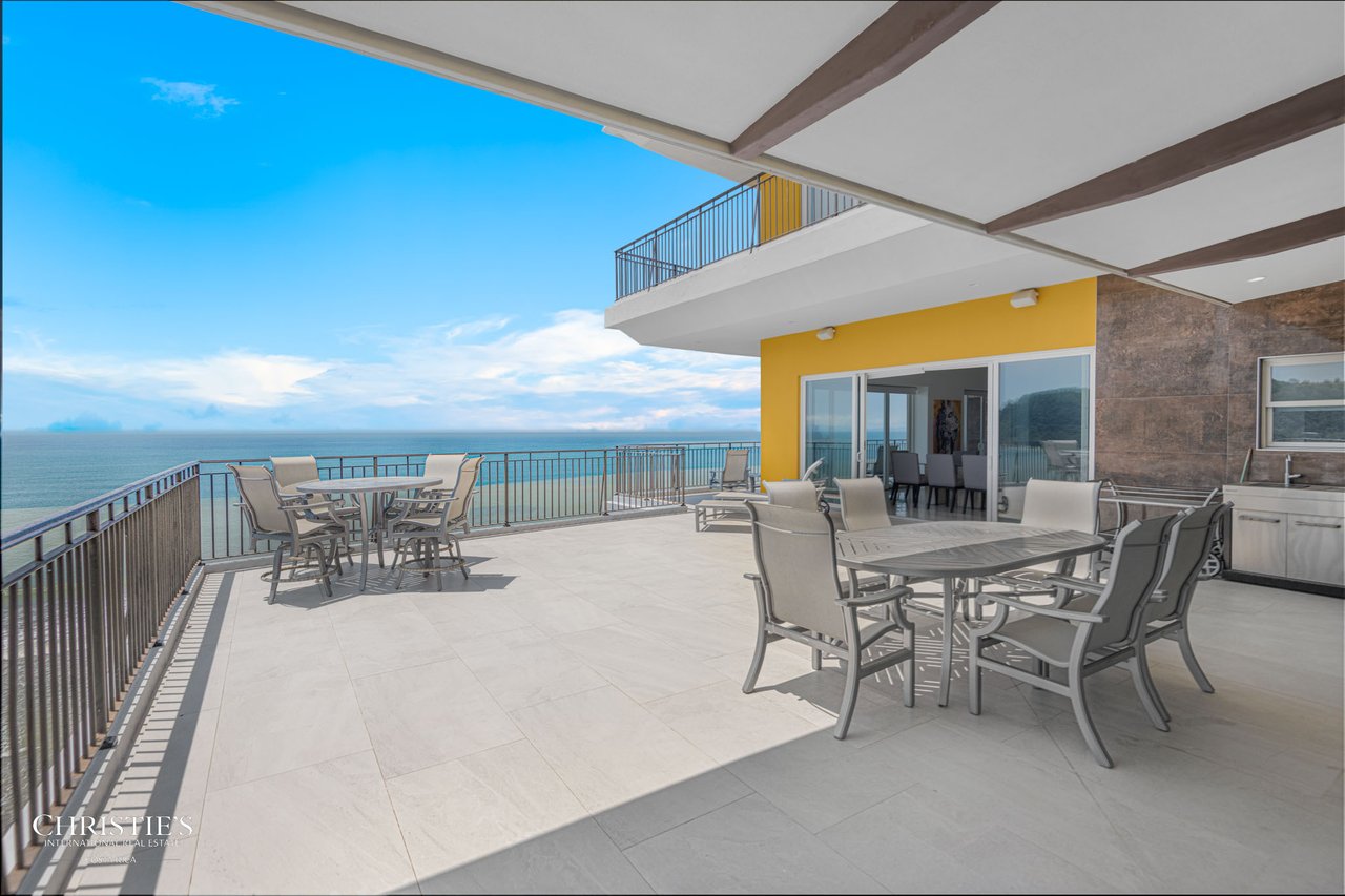 Vista Las Palmas – Executive Oceanfront Penthouse 11B