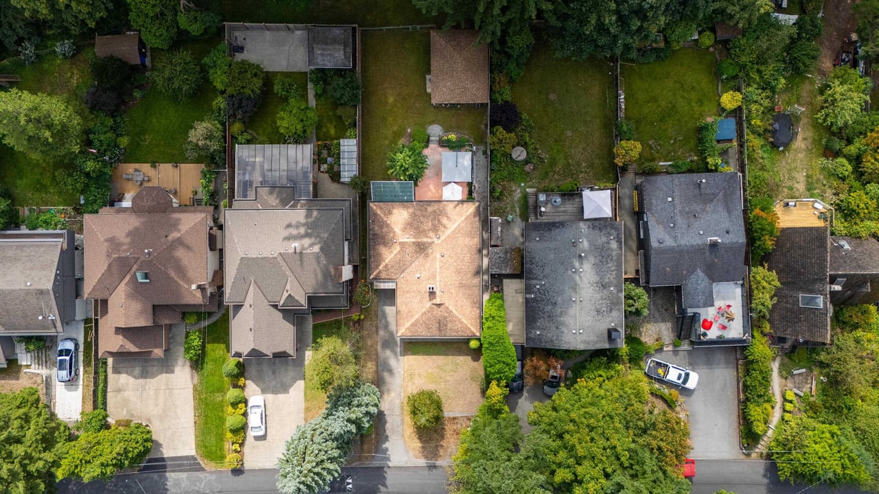 2239 Windridge Dr