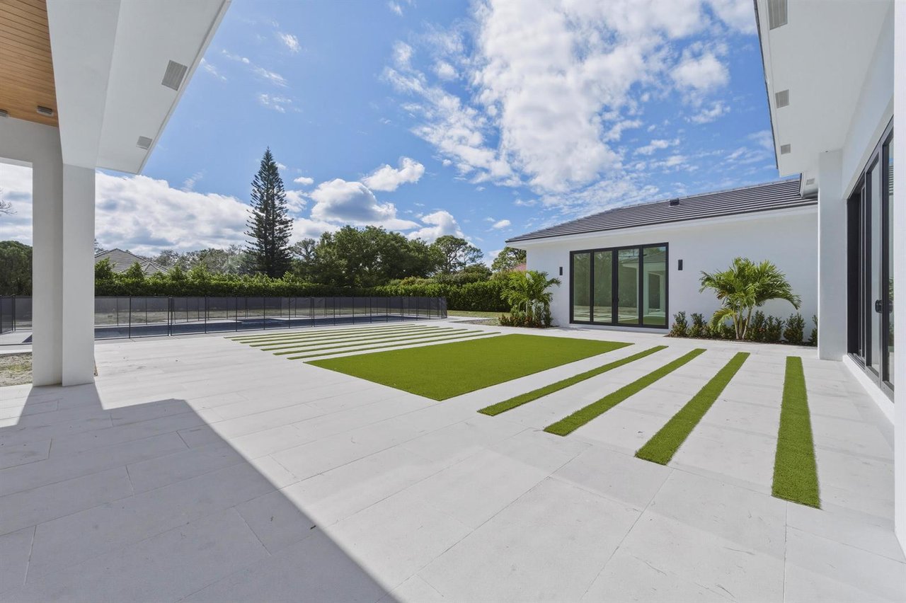 5770 Dixie Belle Road