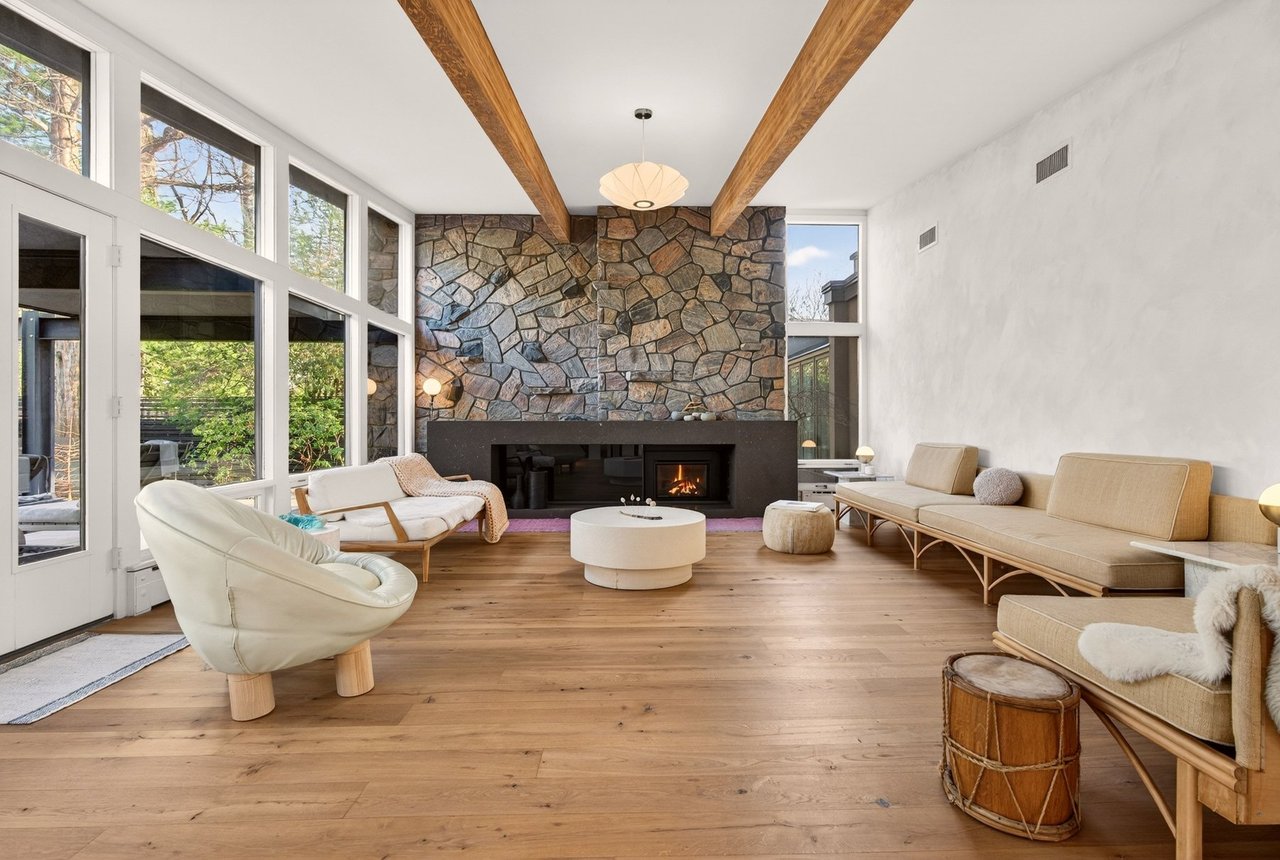 Inspiring MCM Residence