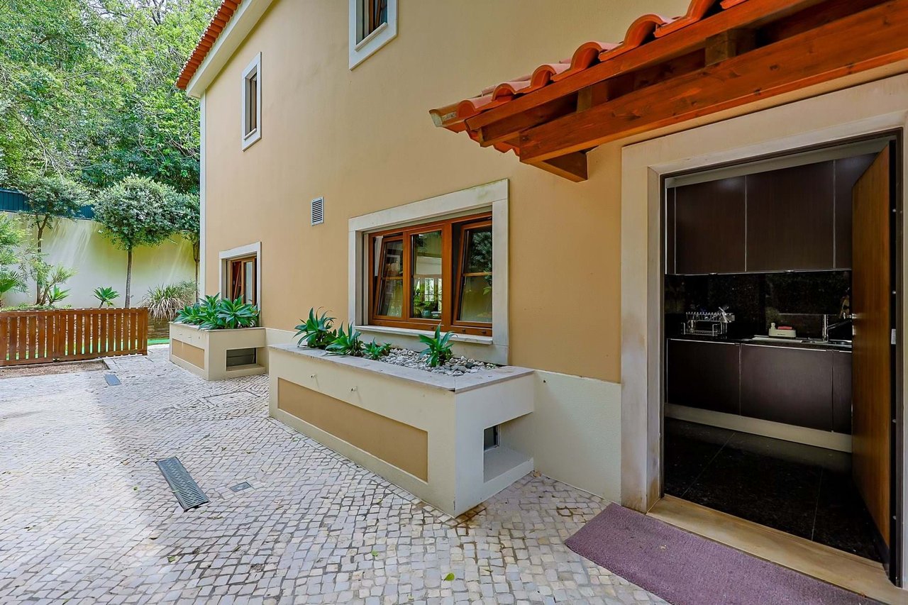 Trophy 5+2 Bedrooms Villa in Gandarinha,  Cascais’ Crown Jewel of Discrete Luxury and Sustainability