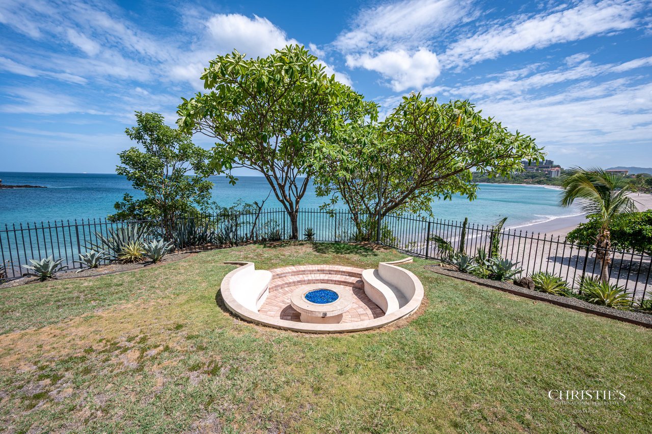 Casa Playa Bonita | Beachfront Luxury Estate in Playa Flamingo