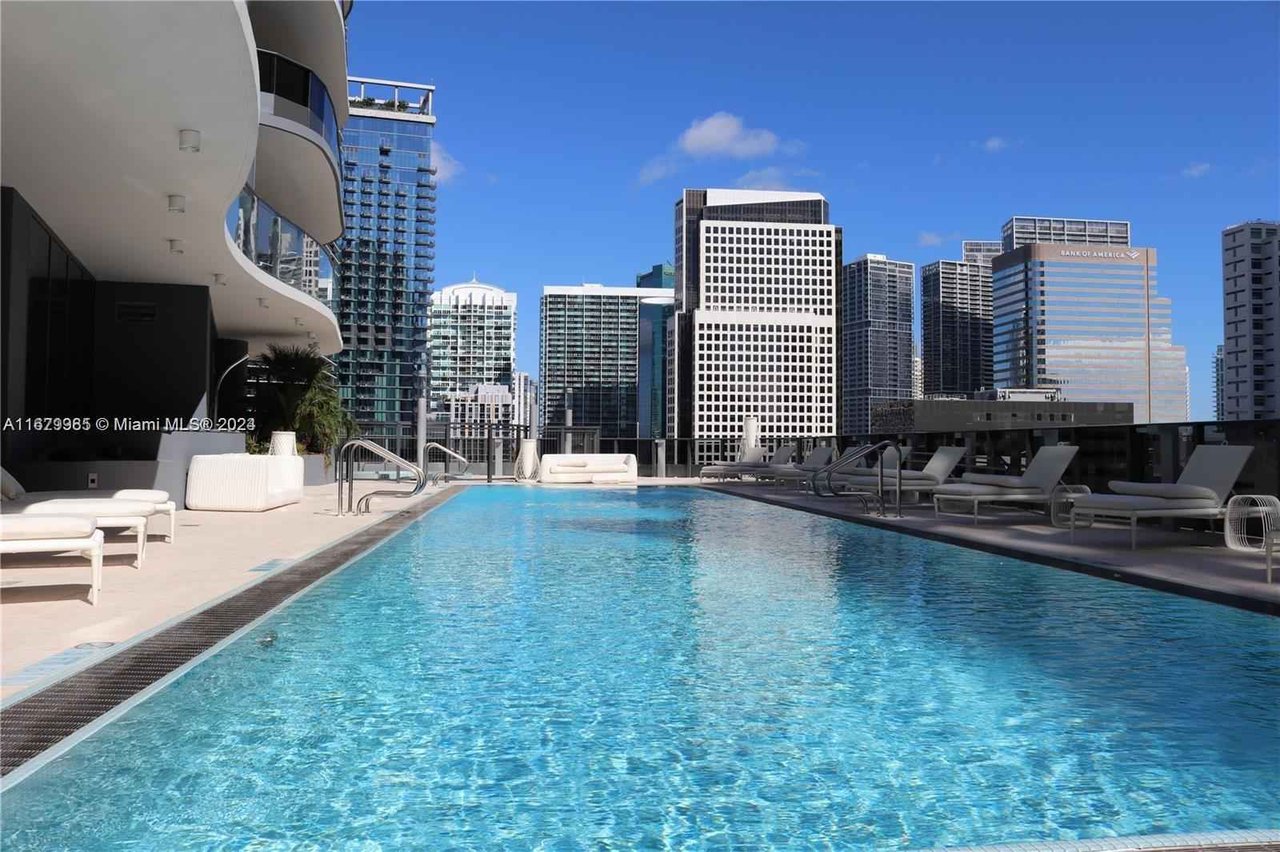 1000 Brickell Plaza Unit 2907