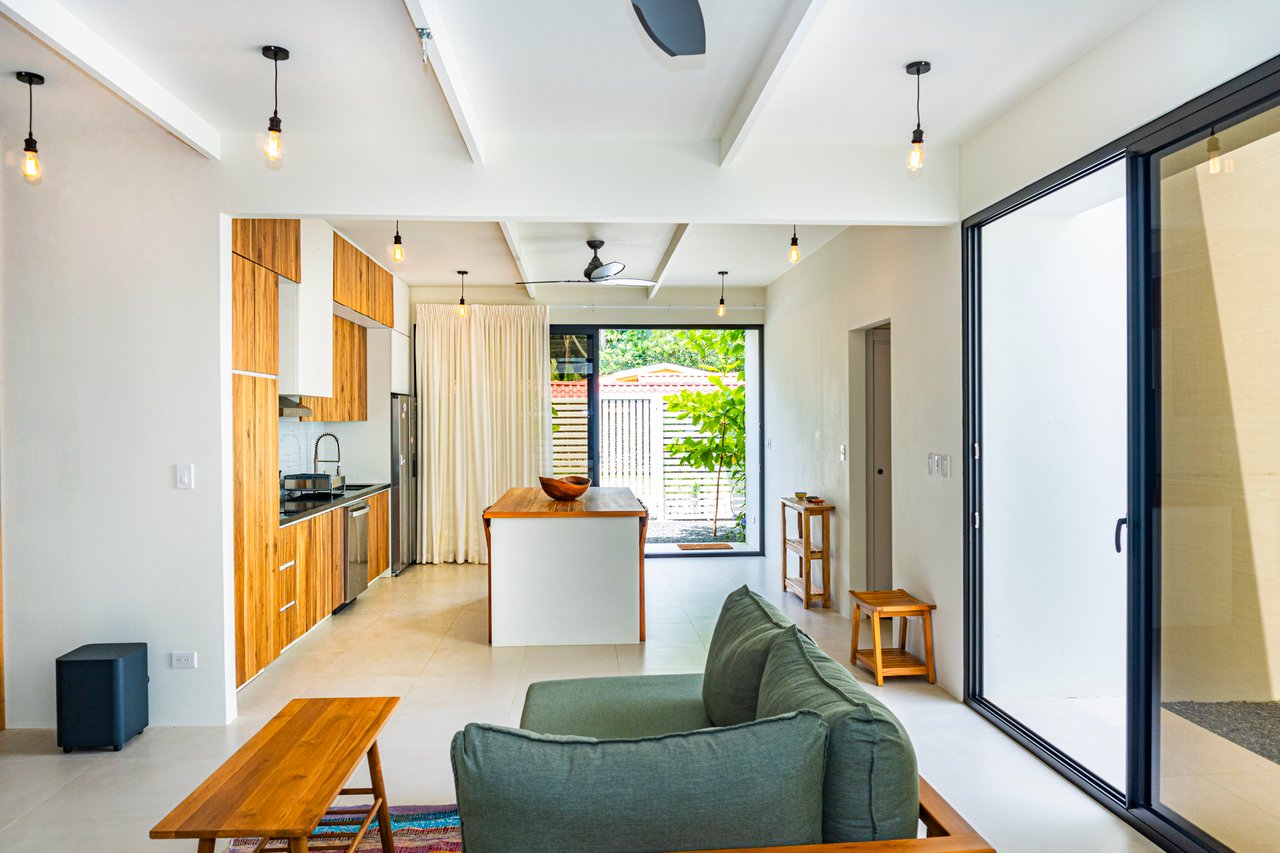 Modern Elegance Meets Tropical Lifestyle in Uvita