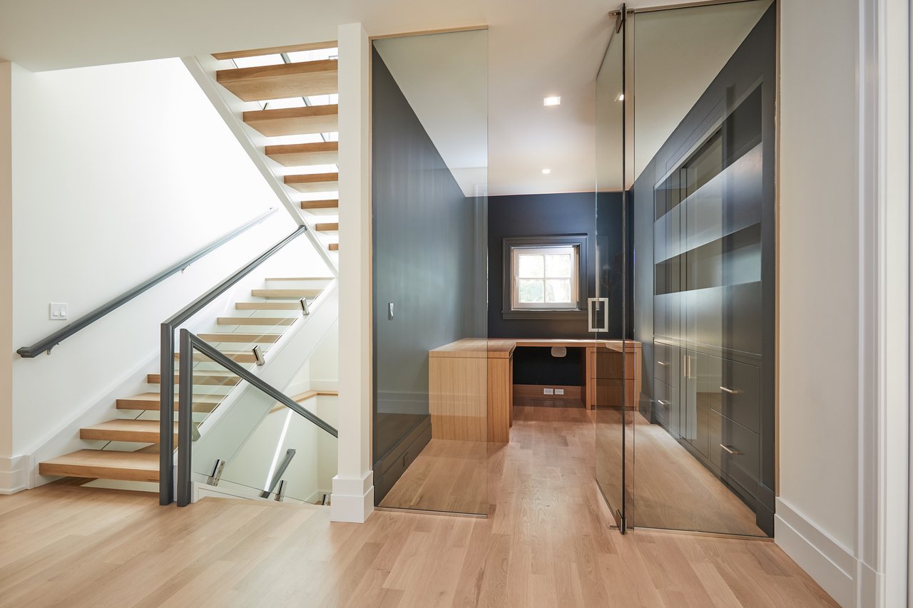 11 Wake Robin Road