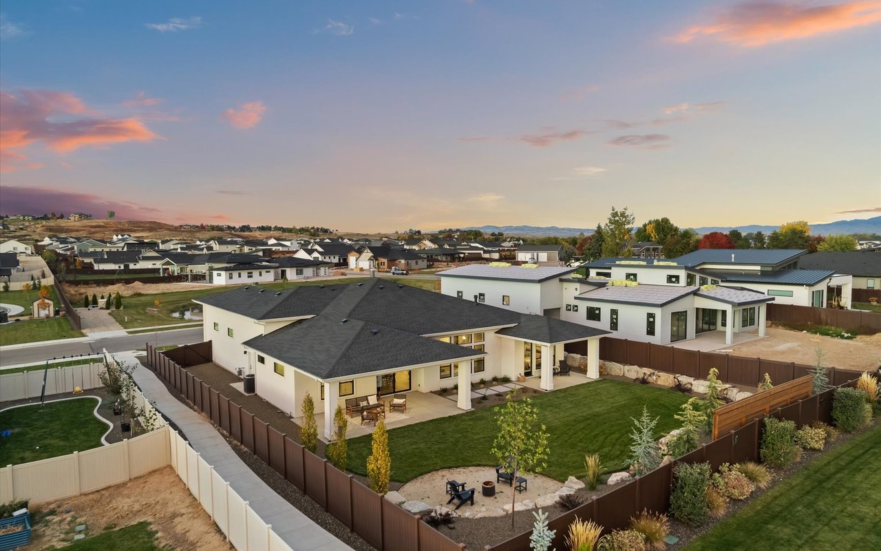 Modern Prairie Style Home in Serene Star, Idaho