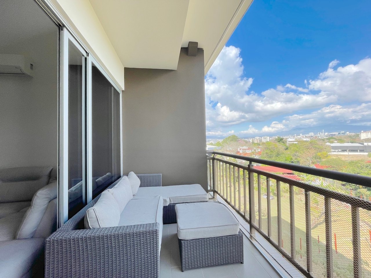 Contemporary High Ceiling Condo, Escazu, San Jose