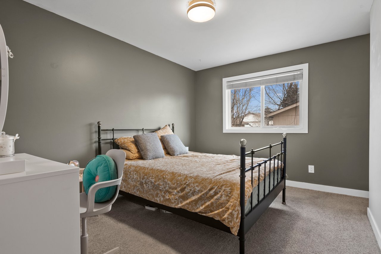 370 Maitland Hill NE