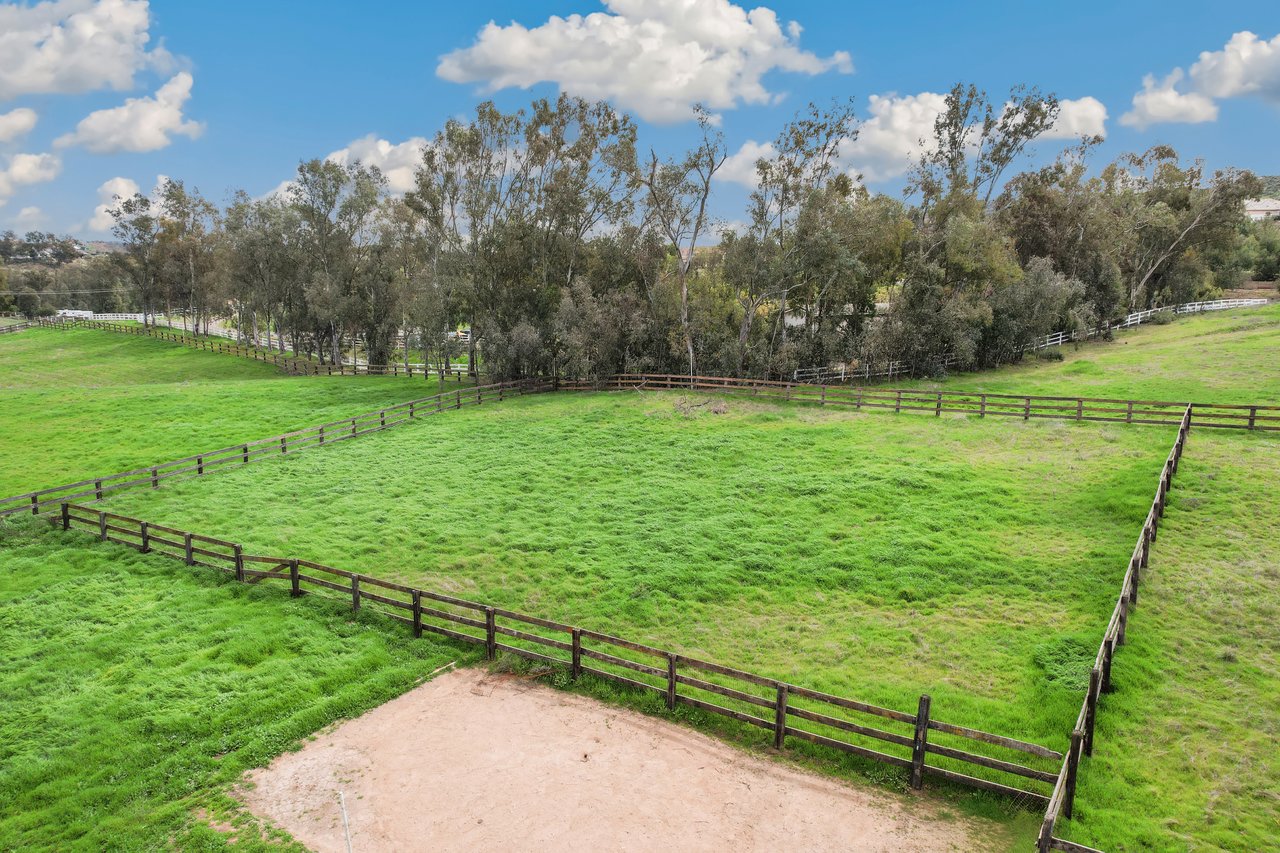 20425 Avenida Castilla