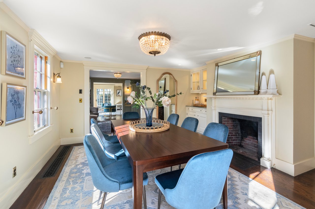  18 Ash Street, Cambridge, MA 02138