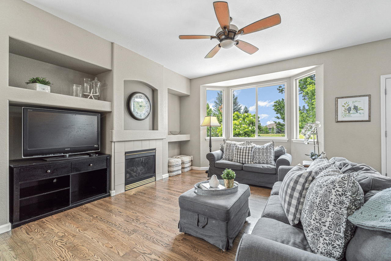 Just Listed: Vista Ridge Home that Backs to Park