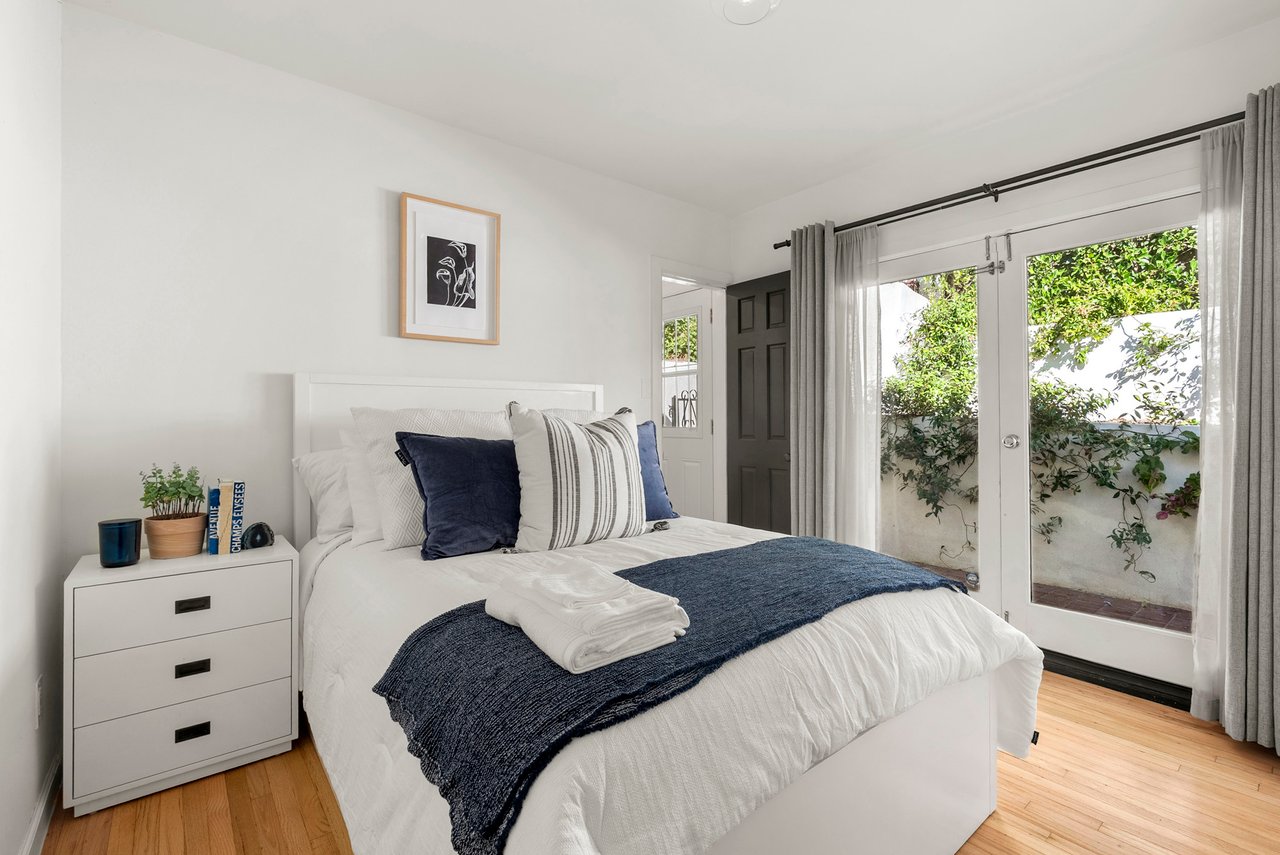 410 Entrada Dr, Santa Monica