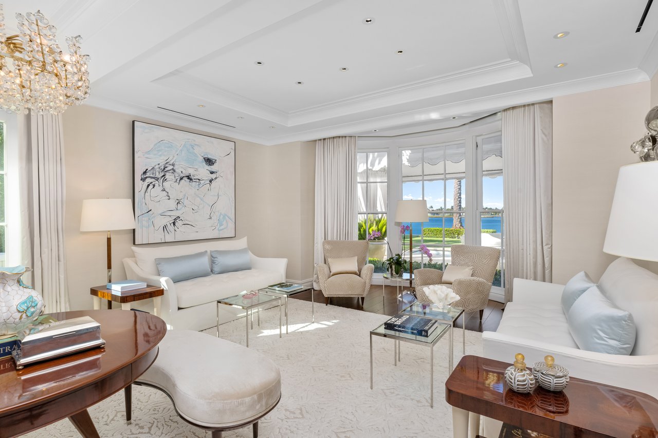 Georgian Waterfront Mansion on Everglades Island