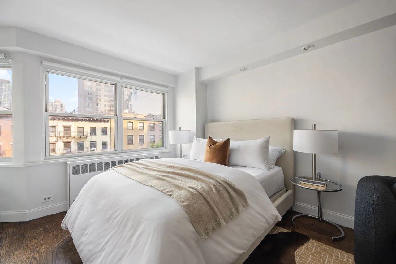 166 East 35th Street Unit: 5F