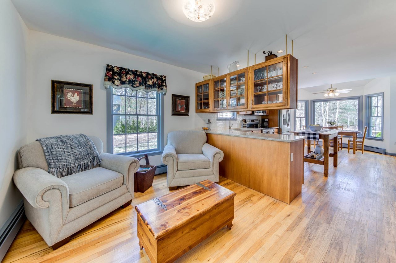 121 Mulford Ave