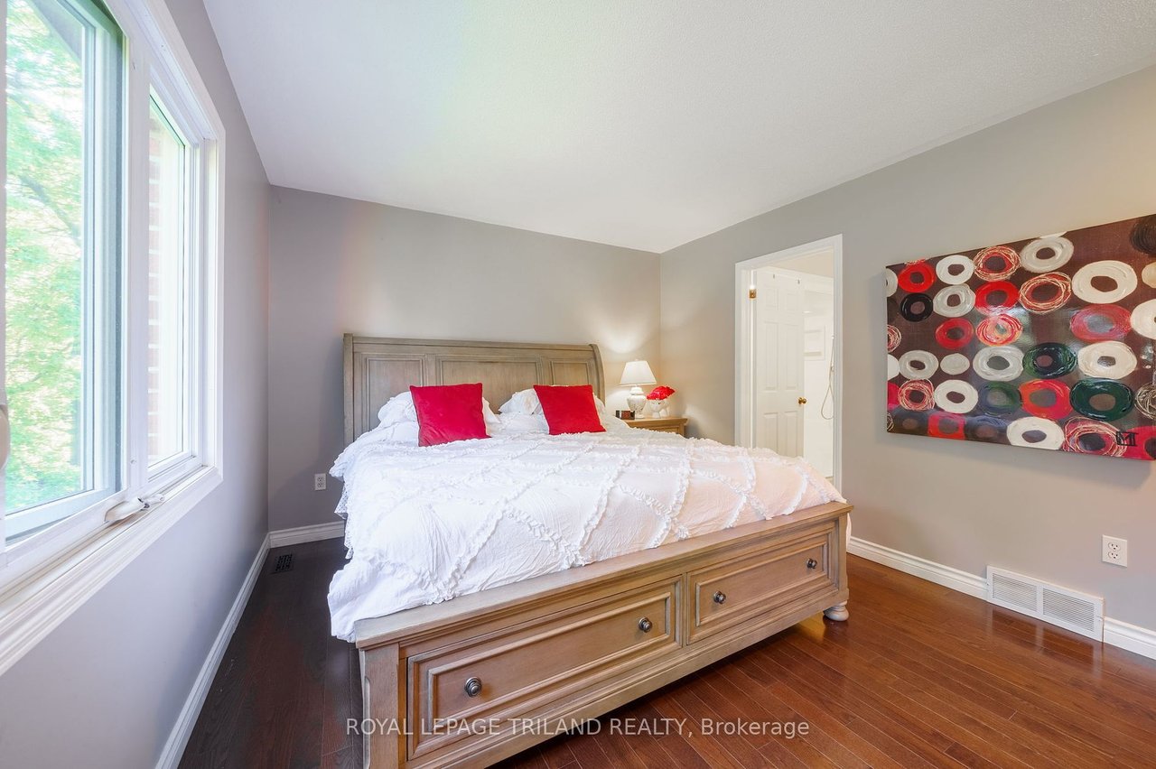 60 Rosecliffe Cres 12
