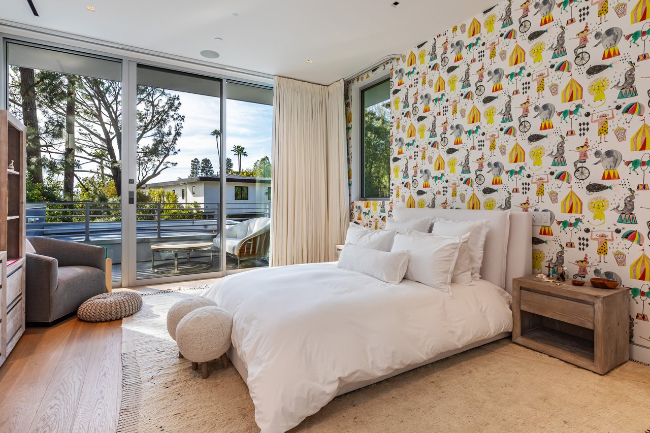 9011 Alto Cedro Dr, Beverly Hills