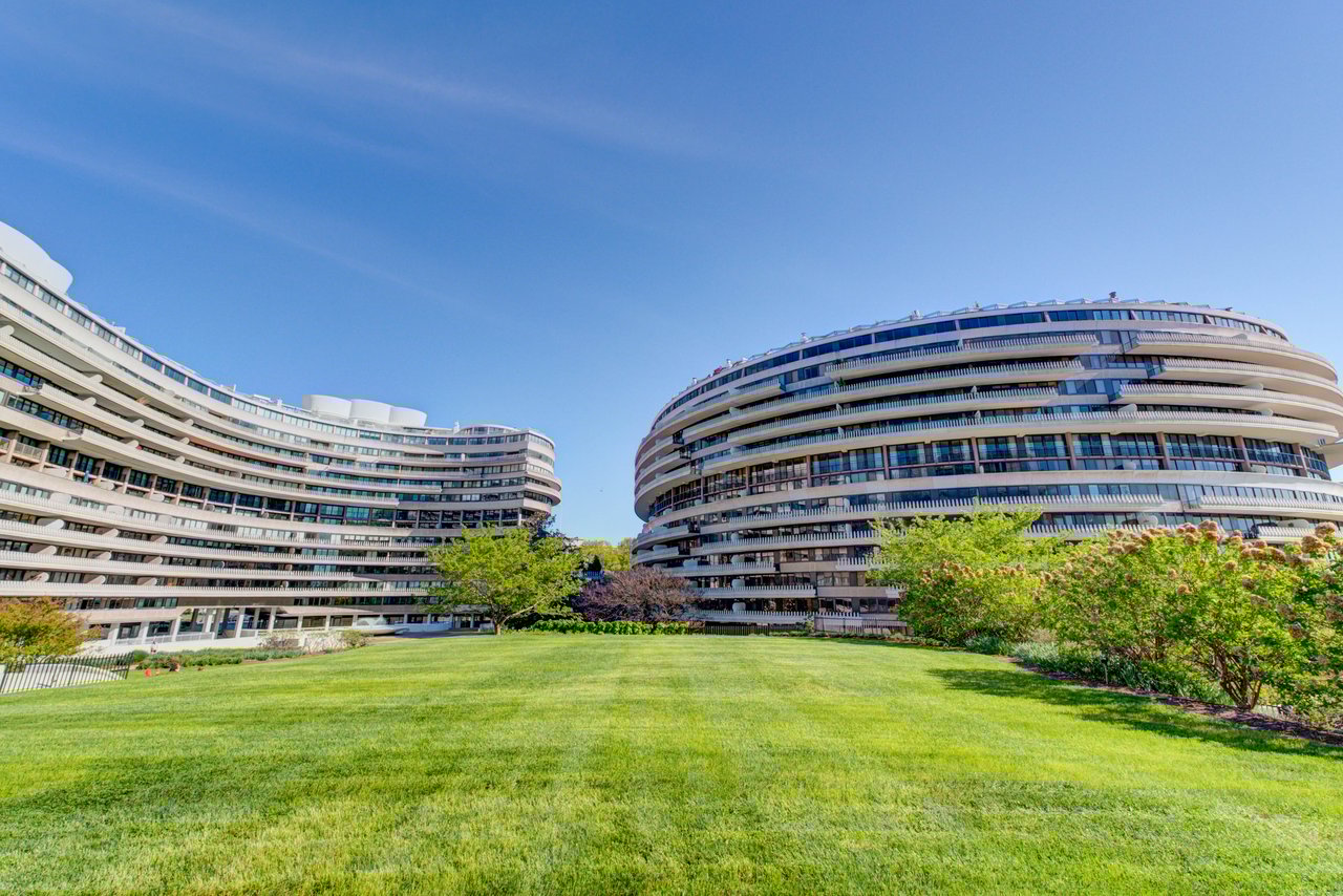 Watergate West Penthouse Seven