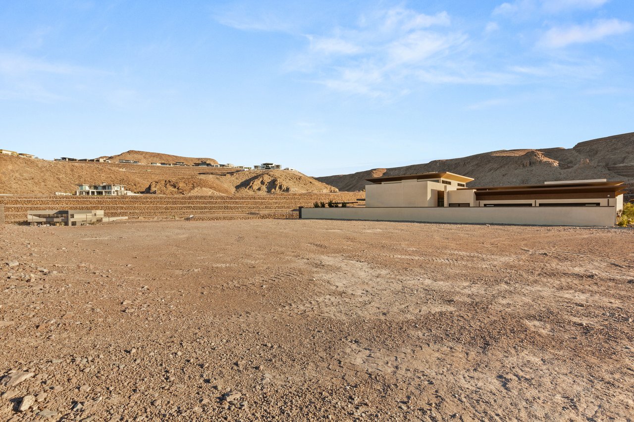 20 Sanctuary Peak Court