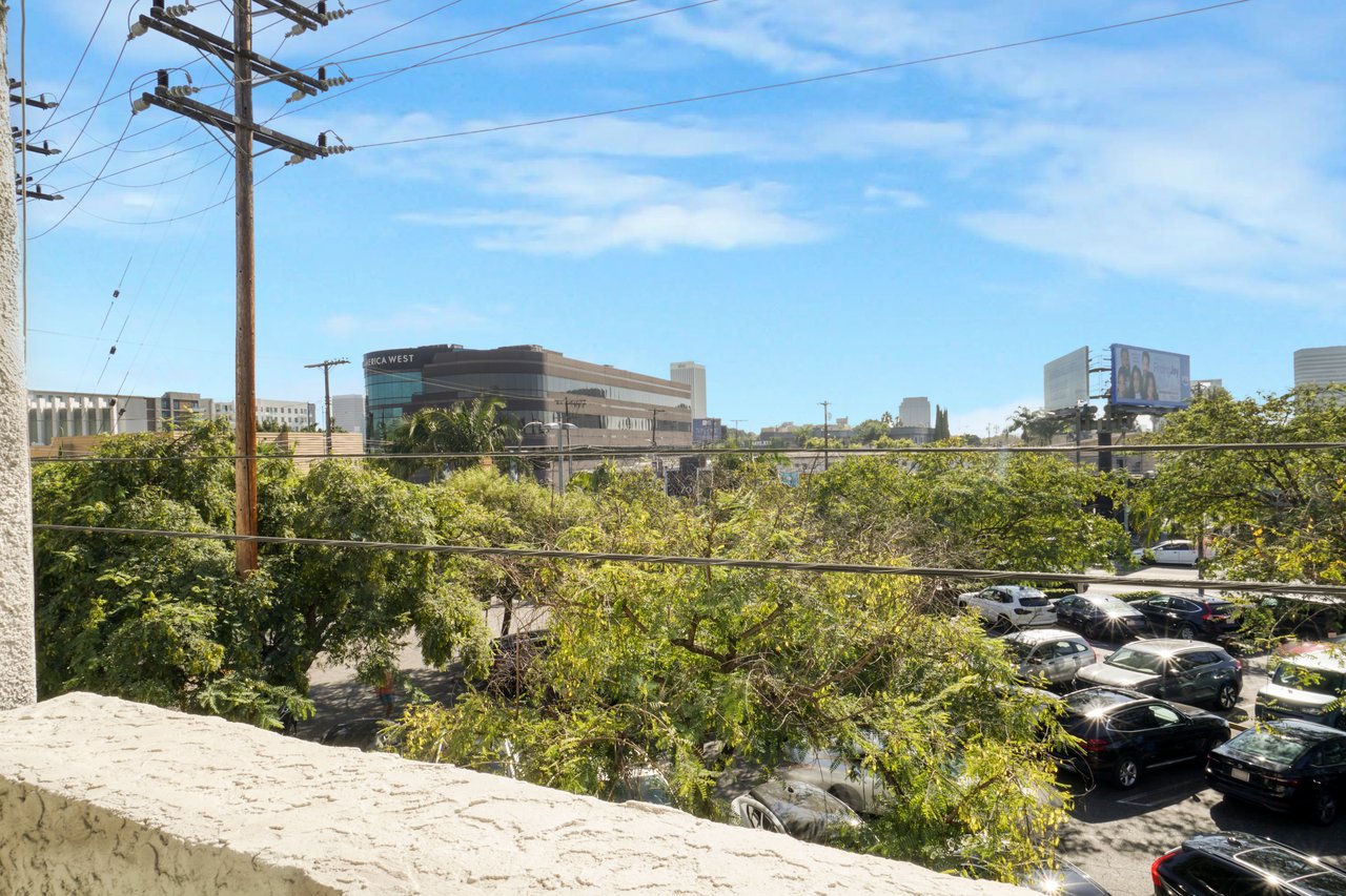 166 S Hayworth Ave APT 201, Los Angeles, CA 90048