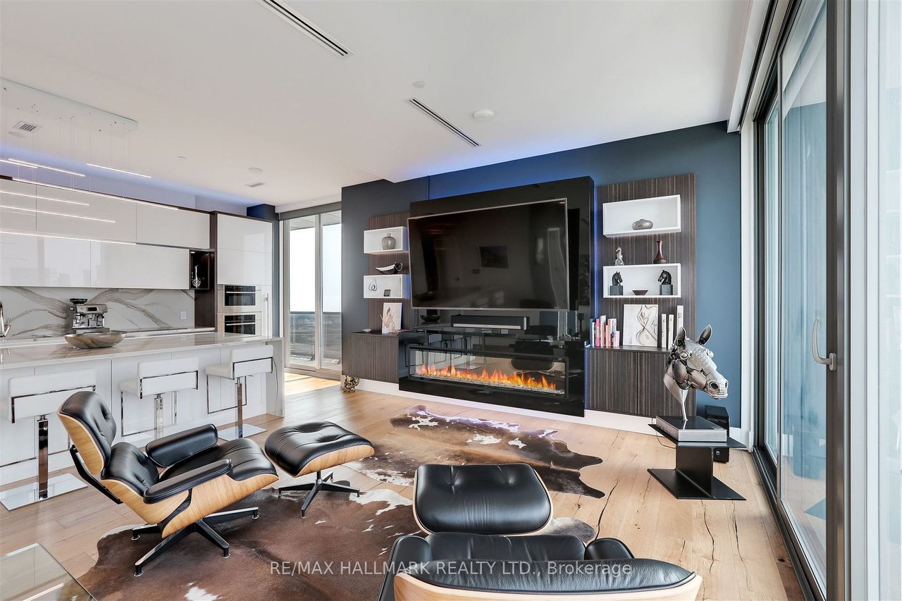 LUXURY AND SOPHISTICATION 