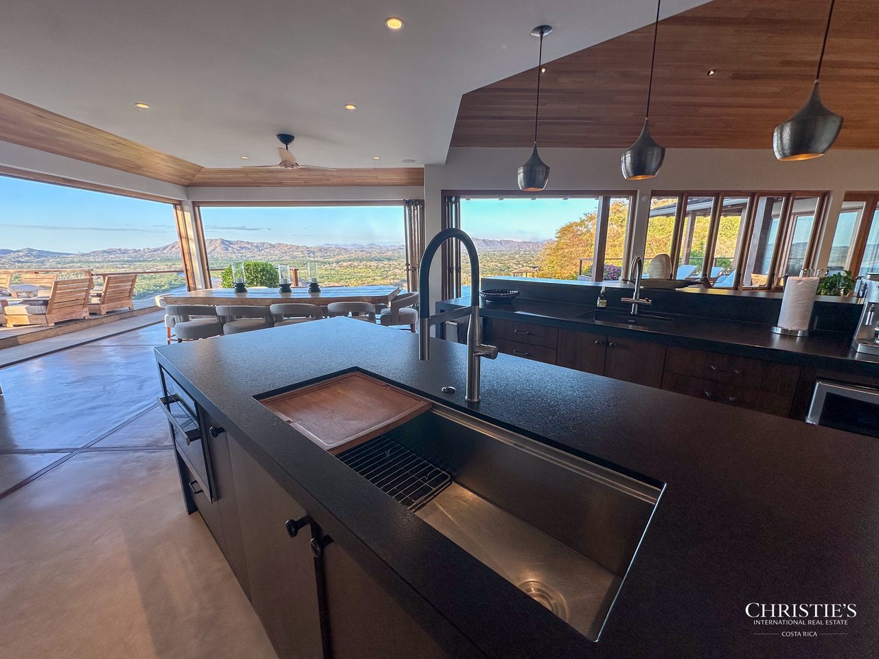 Casa Tres Doces - El Tesoro Development