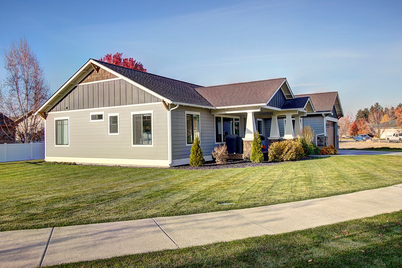 12 Windward Loop
