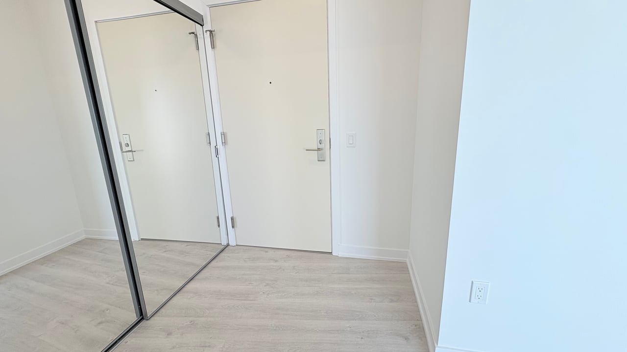 15 Richardson Street Unit: 1906